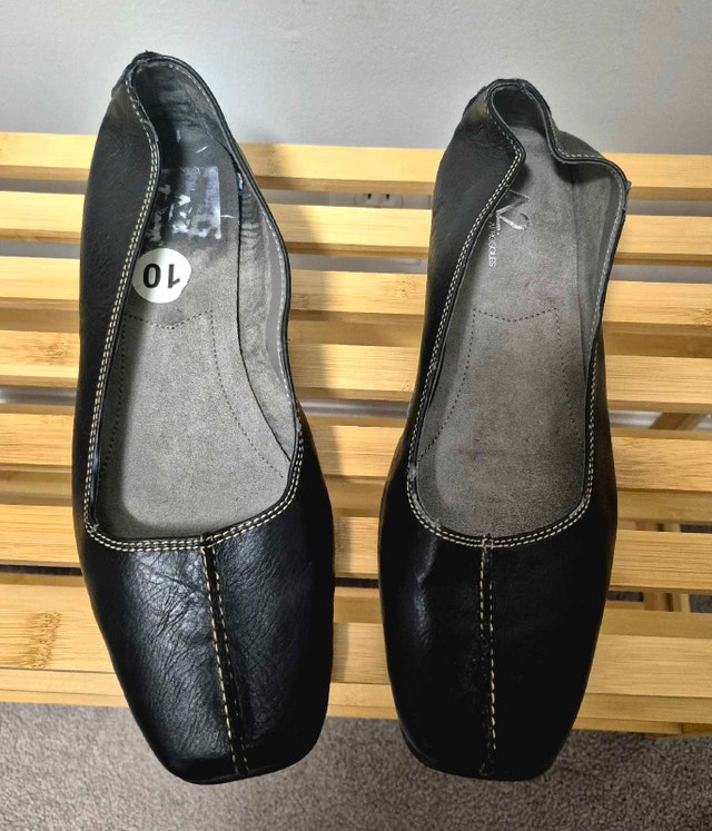 Ladies Size 10 Shoes - photo 2