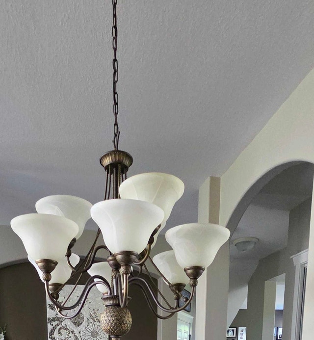 High-End HINKLEY "Bolla" 6-Light Chandelier