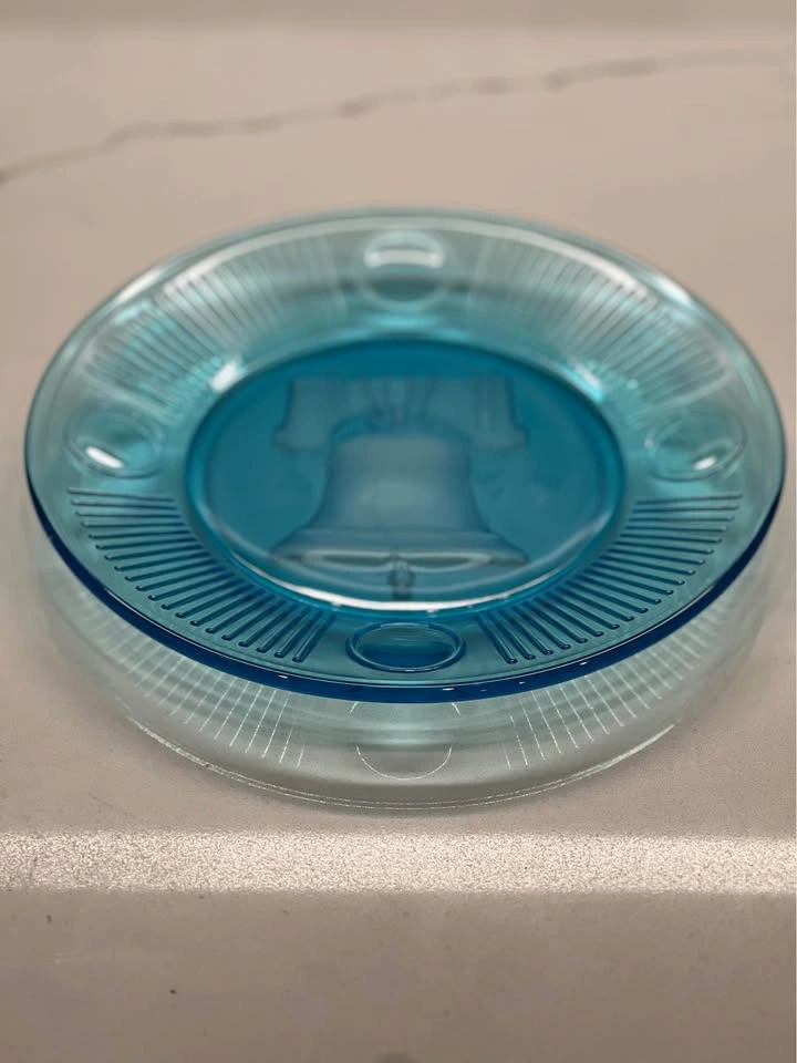 1776-1976 Liberty Bell Heritage Edition 8" Blue Glass Plate - photo 5