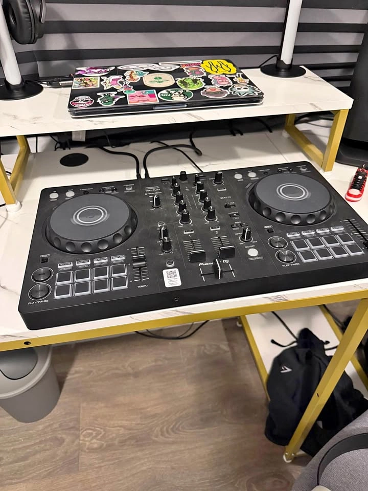Pioneer DDJ-FLX4 + Mackie CR4-X DJ Bundle