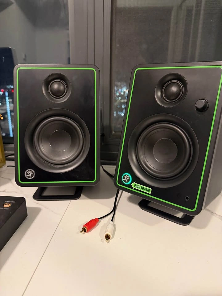 Mackie CR4-XBT Studio Monitors (4" Bluetooth) - Mint - photo 2