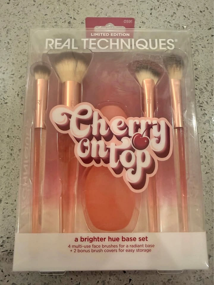 Brand new Real Techniques makeup brushes