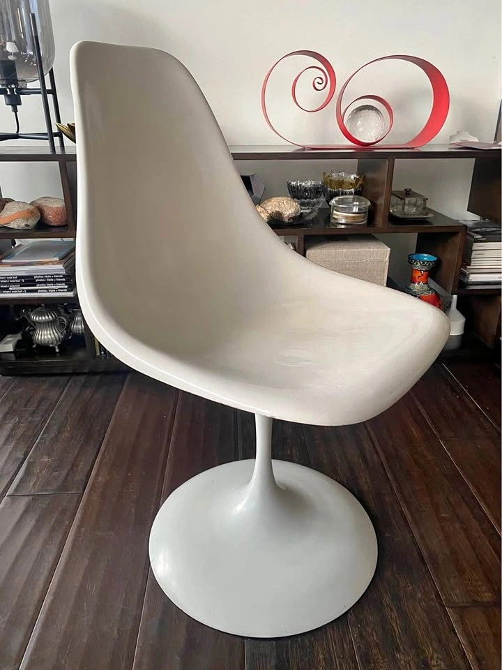 Modern Swivel Chair: Saarinen Style Tulip