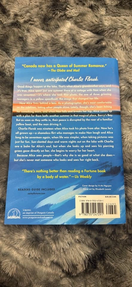 One Golden Summer by Carley Fortune - photo 2