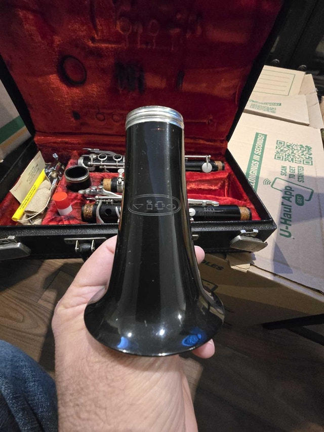 Vito Reso-Tone Clarinet with Case - photo 2