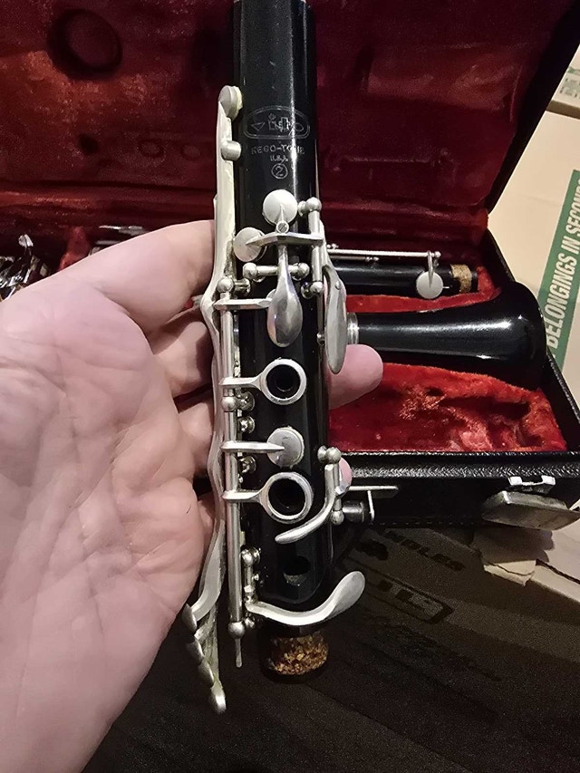 Vito Reso-Tone Clarinet with Case - photo 4