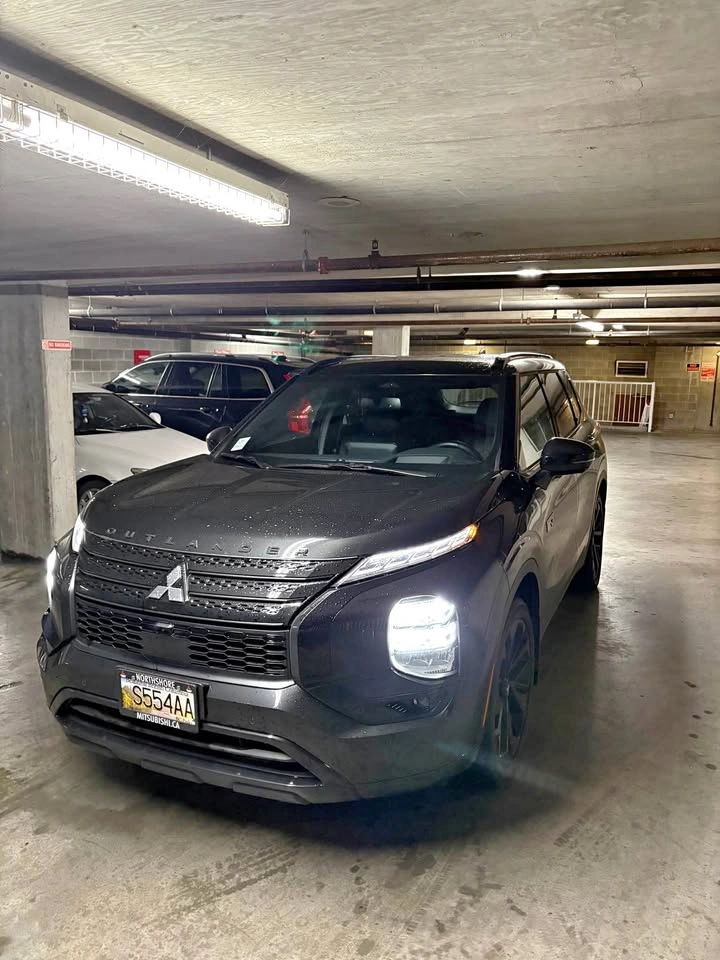2025 Mitsubishi Outlander PHEV Noir Edition Lease Takeover