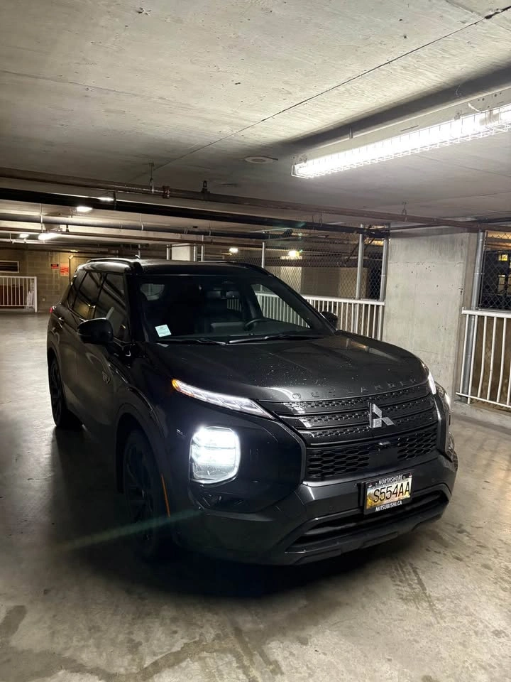 2025 Mitsubishi Outlander PHEV Noir Edition Lease Takeover - photo 2