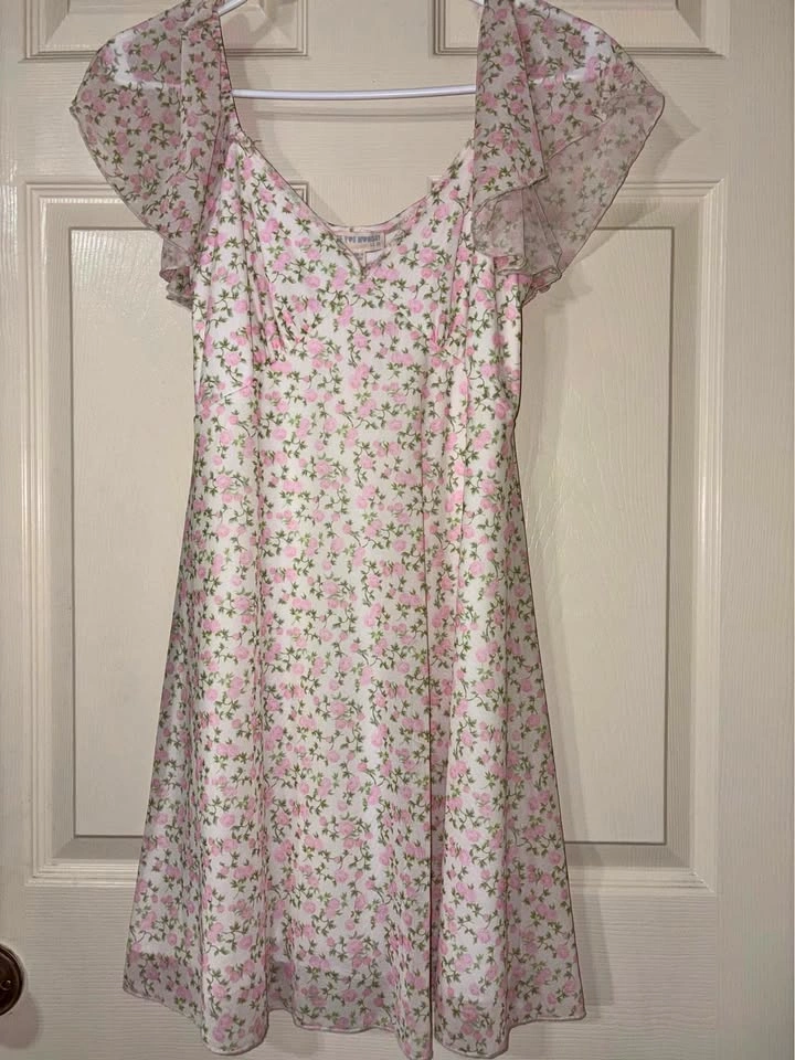 SEE YOU MONDAY Pink Floral Ruffle Sleeve Dress