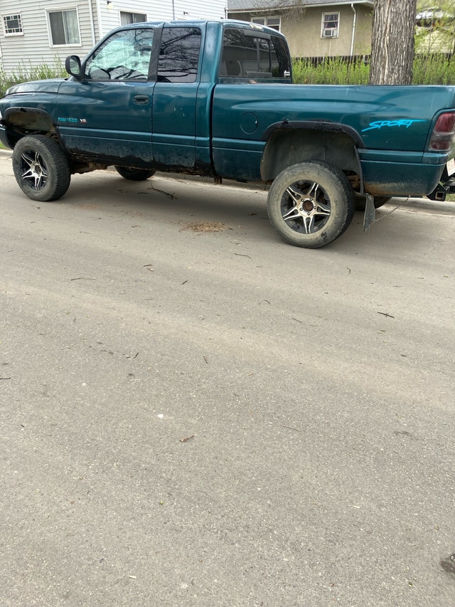 1998 Dodge Ram 1500 4x4 5.9 Sport
