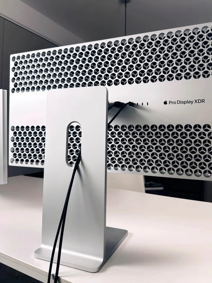 Apple Pro Stand for Pro Display XDR - photo 3