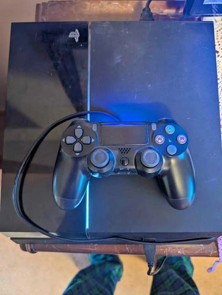PS4 with 40-50 Games on 3TB External HDD