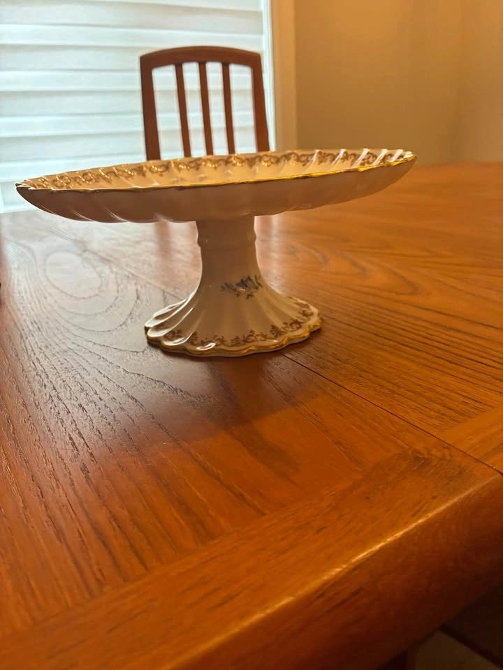 G R Crown vintage pedestal cake plate. - photo 5