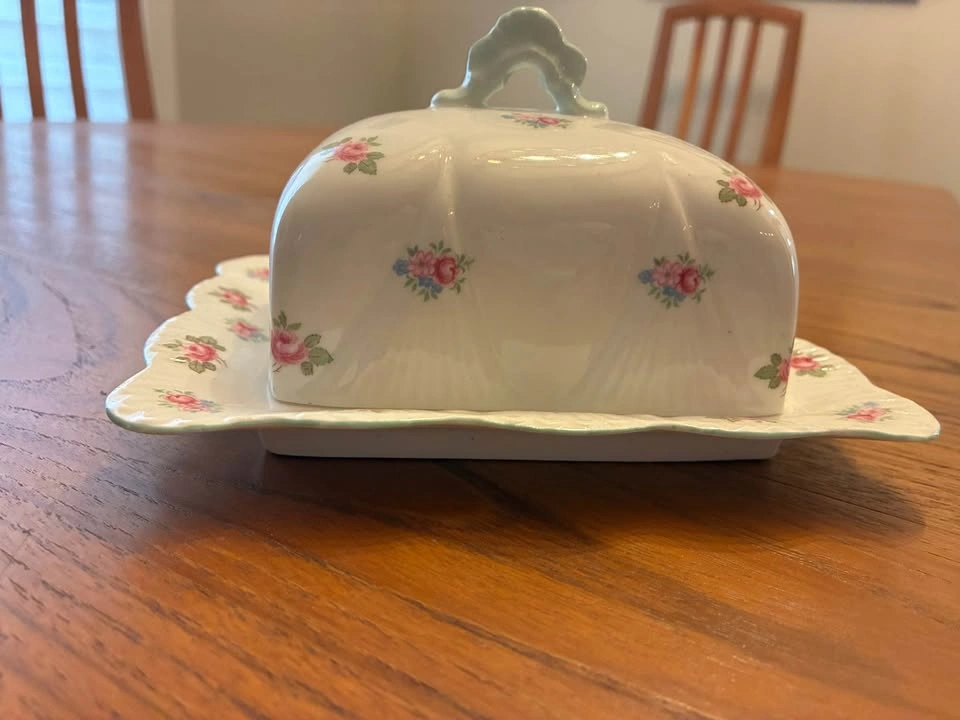 Shelley England Fine Bone China Butter Dish - Rosebud Pattern - photo 4