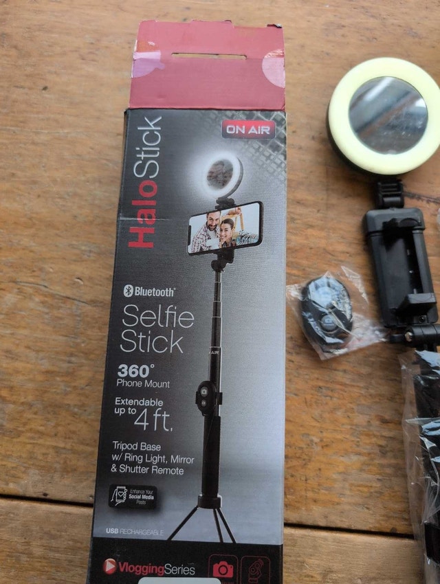 On Air Halo Stick Selfie Stick Light - photo 3