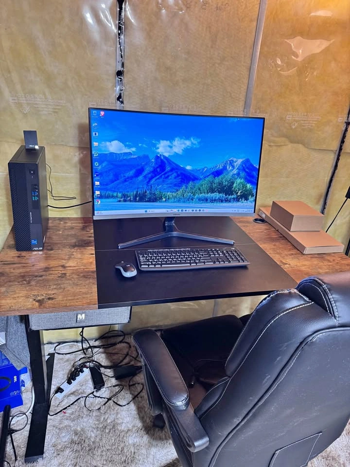 Complete Home Office Setup – ASUS PC + 32” Curved Monitor + Desk