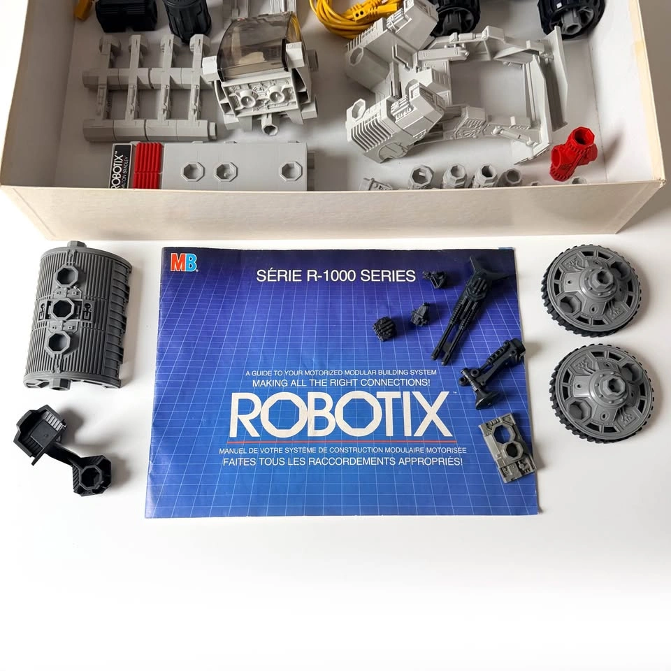 Vintage 1985 Milton Bradley Robotix Venturak R-1000 - photo 2