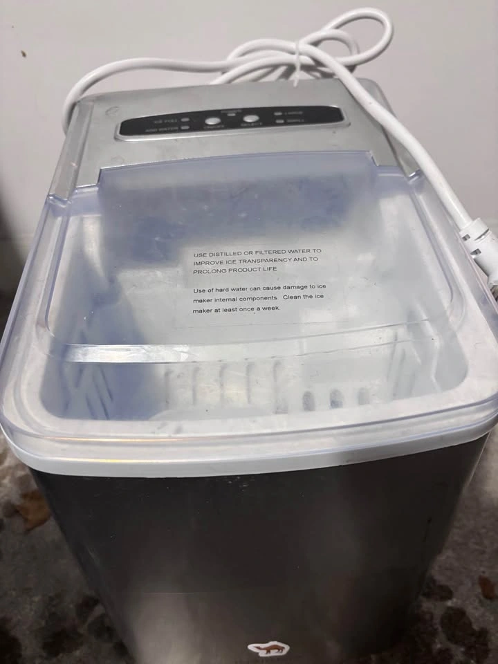 Insignia Ice Maker - photo 3