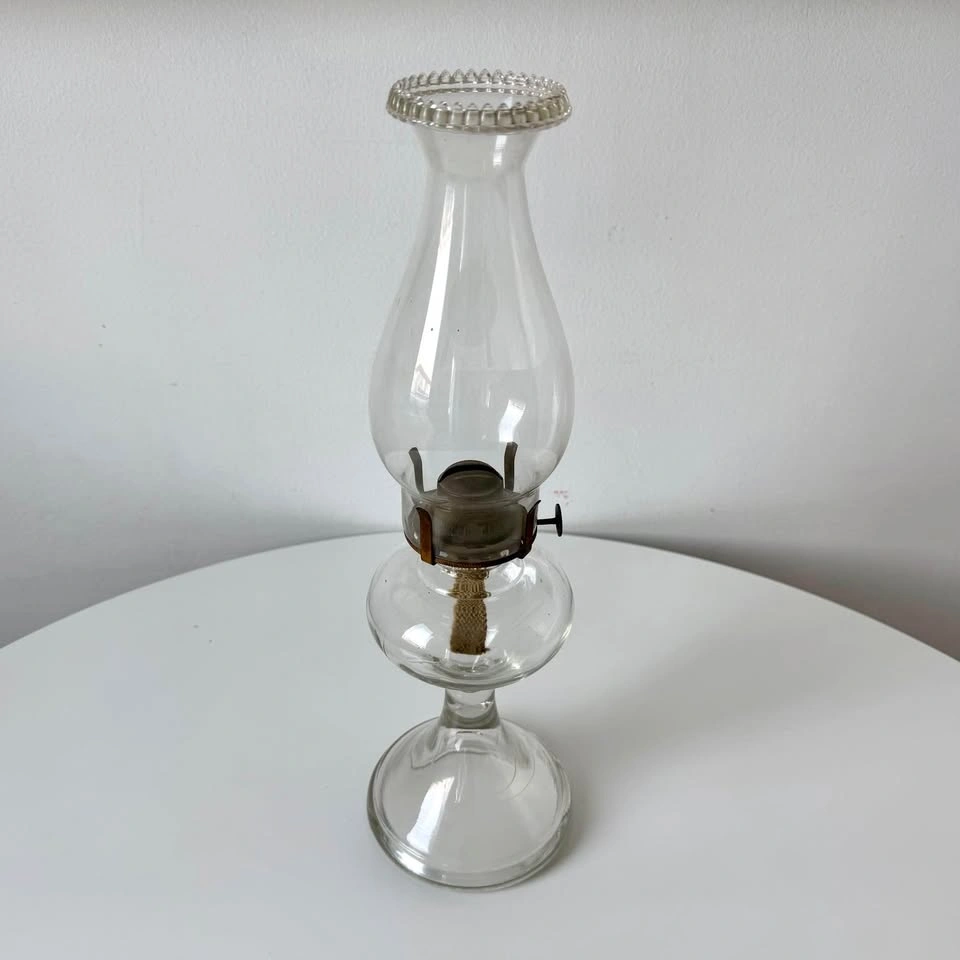 Antique Queen Mary Oil Lamp - photo 2
