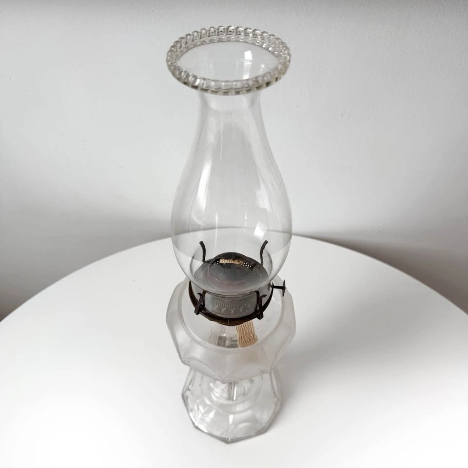 Antique Hamilton OL&L Co. Oil Lamp - photo 2