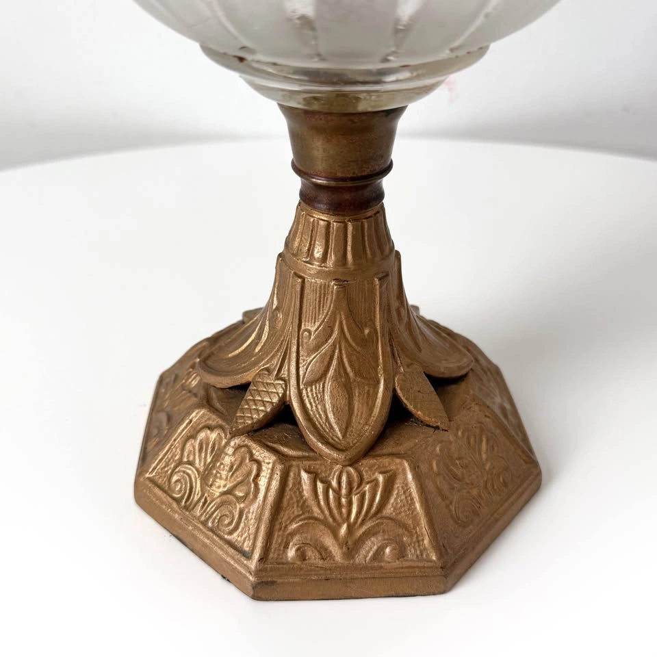 Antique Banner Oil Lamp w/ Cast Iron Base - photo 3