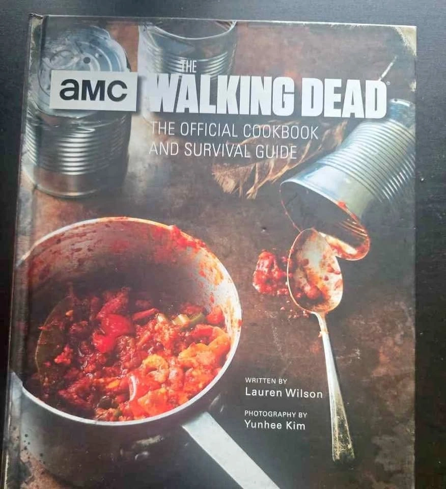 The Walking Dead: Official Cookbook & Survival Guide