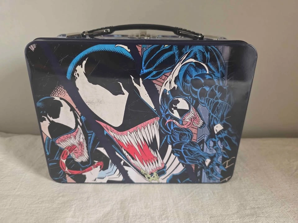 Marvel Venom Metal Lunch Box 2018 Fan Expo Canada Exclusive - photo 2