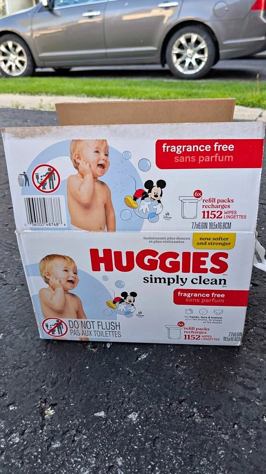 4 Unopened Huggies Simply Clean Baby Wipes Refill Bags (768 Tota