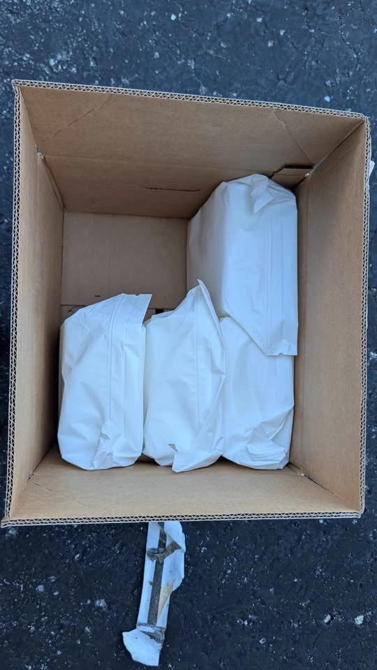 4 Unopened Huggies Simply Clean Baby Wipes Refill Bags (768 Tota - photo 2