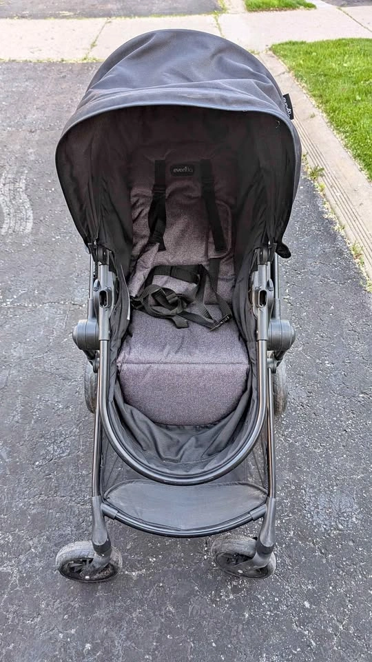 Moving Sale - Evenflo Modular Travel System