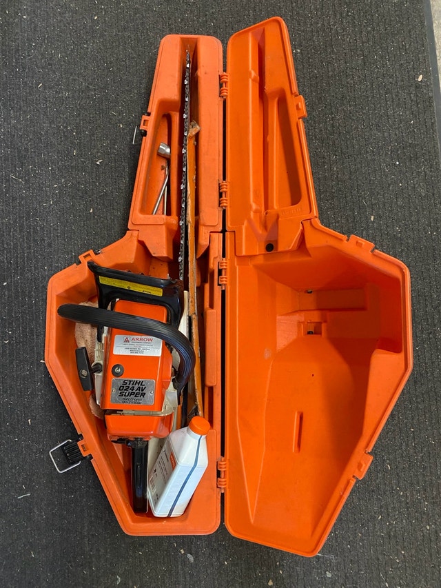 Stihl Chainsaw - photo 2