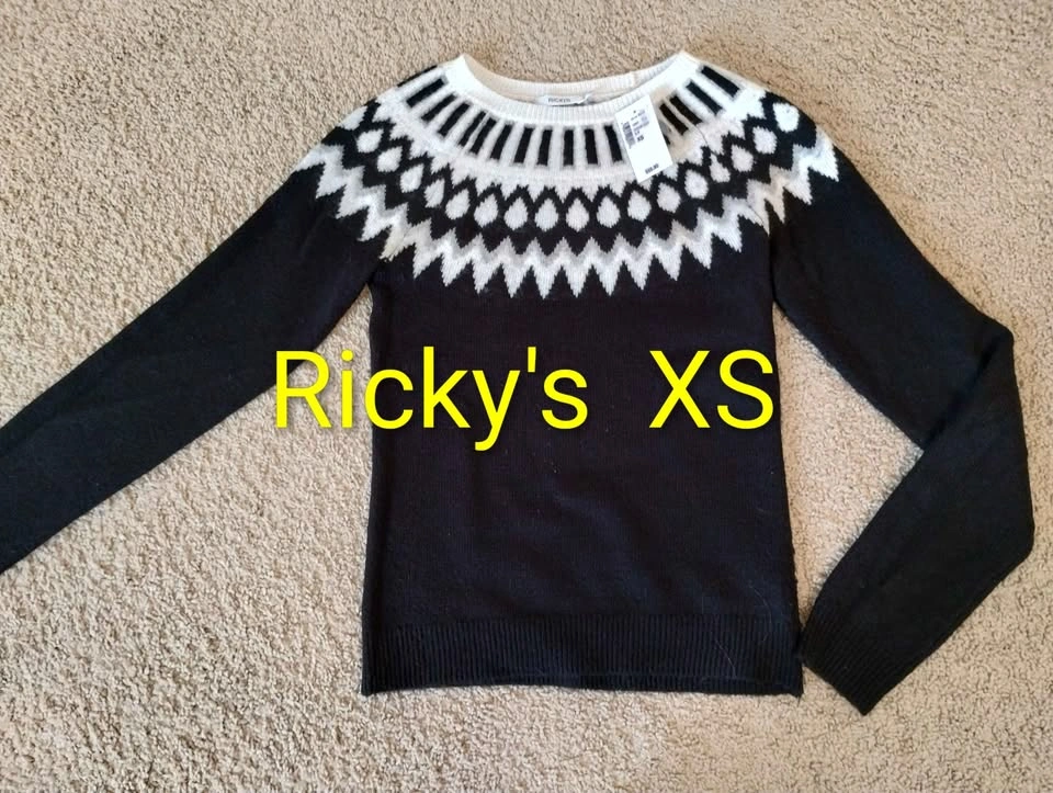 Brand NEW Sweaters w/ Tags | XS–L - photo 2