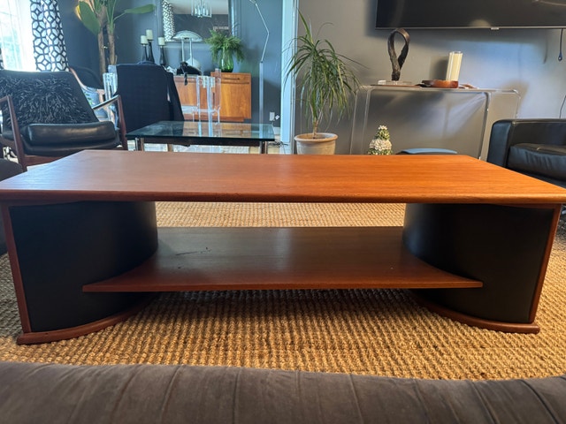 MCM Teak Coffee Table by RS Associates - Made in Canada - photo 4