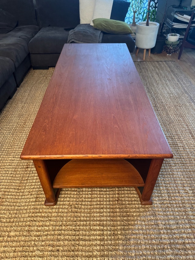 MCM Teak Coffee Table by RS Associates - Made in Canada - photo 5