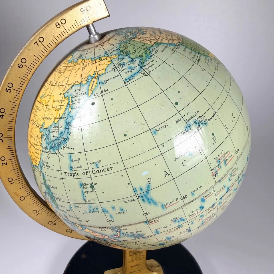 Vintage ~1950 Tin Toy Globe - photo 4