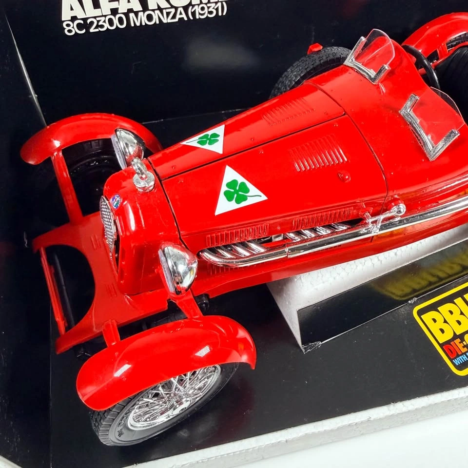 Bburago 1931 Alfa Romeo 1:18 Die-Cast Car - photo 4