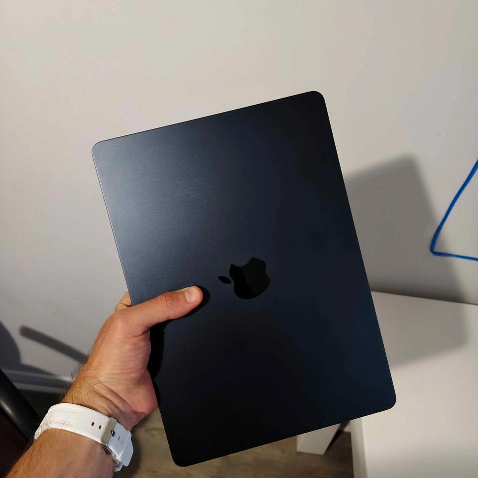 Apple MacBook Air M2 13.6" (2022) - Mint Condition - photo 5