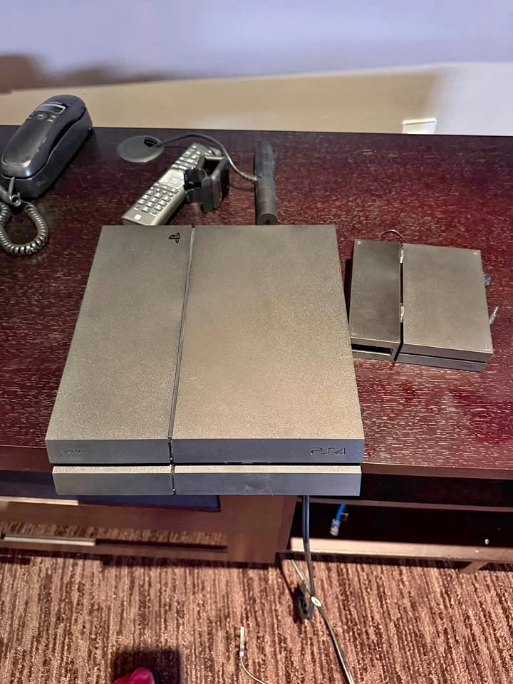 PS4 Video Game Console