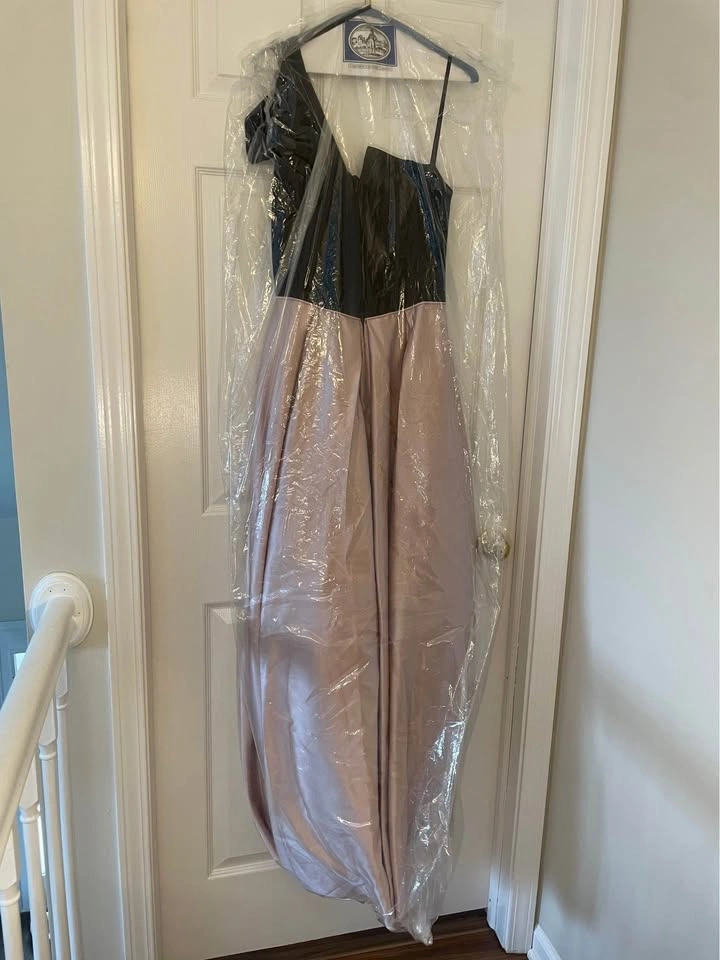 Elegant Formal Dress - photo 5