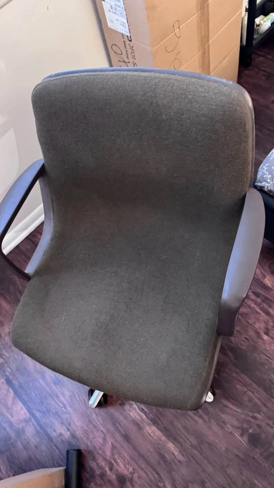 Free Chair - photo 3