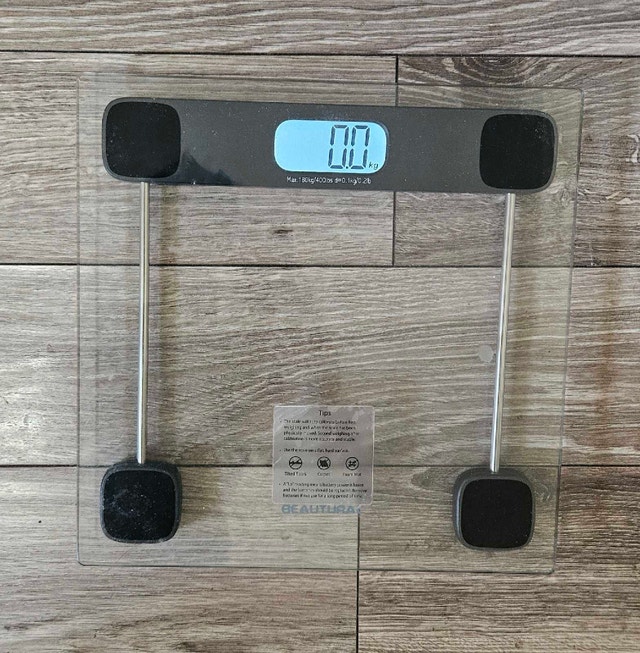 BEAUTURAL Digital Bathroom Scale (Like New / Open Box)