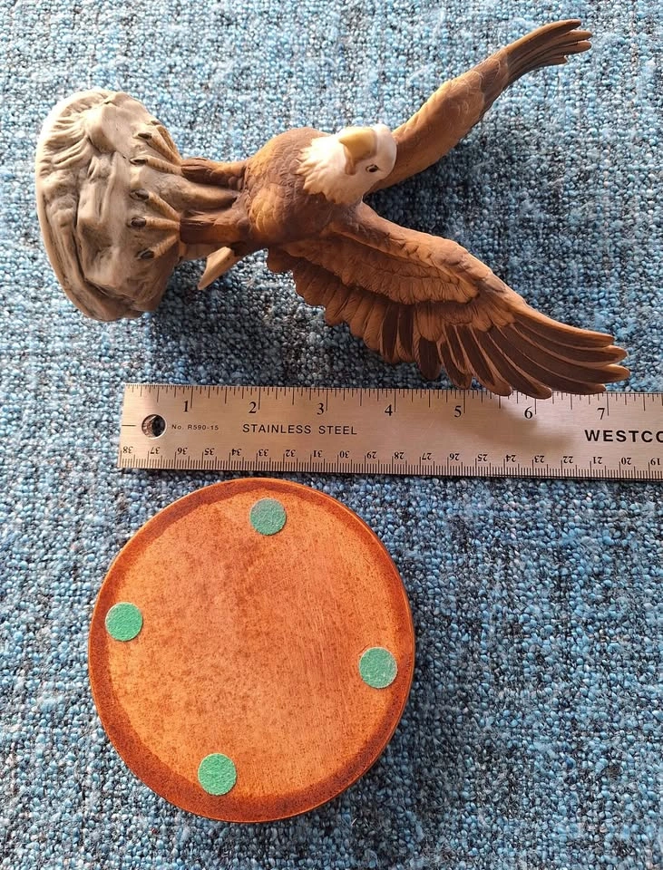 Bald Eagle Figurine by Andrea Sadek - photo 5