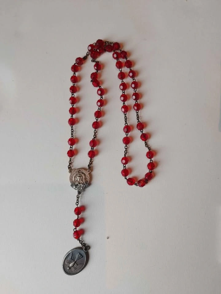 Vintage Rosary with red beads - photo 4
