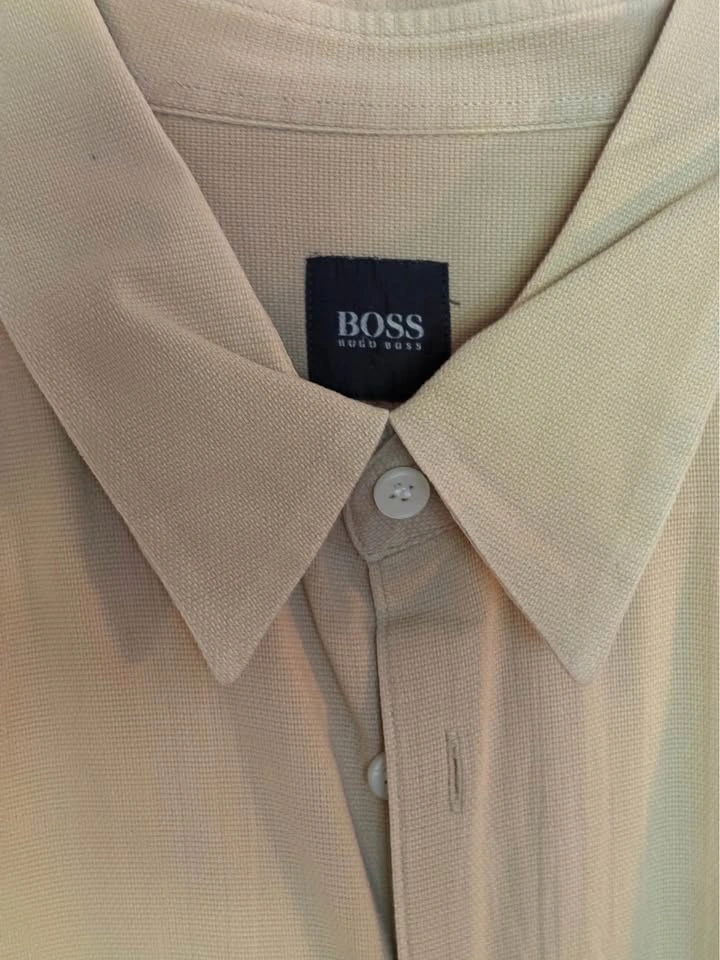 Hugo Boss Short Sleeve Button-Down Shirt - Tan / Beige. Size XL. - photo 2