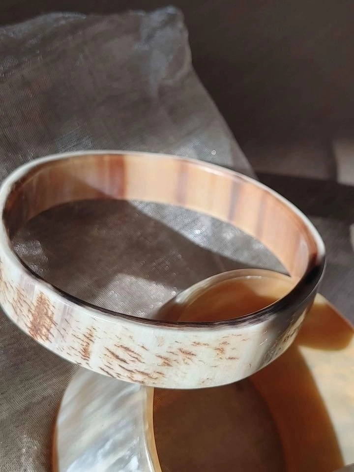 Vintage Chic Chunky Lacquered Water Buffalo Horn Bracelets - Set - photo 3