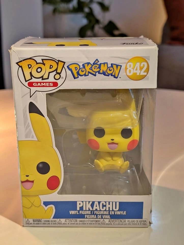 Funko Pop! Games: Pokémon - Pikachu (Sitting) #842