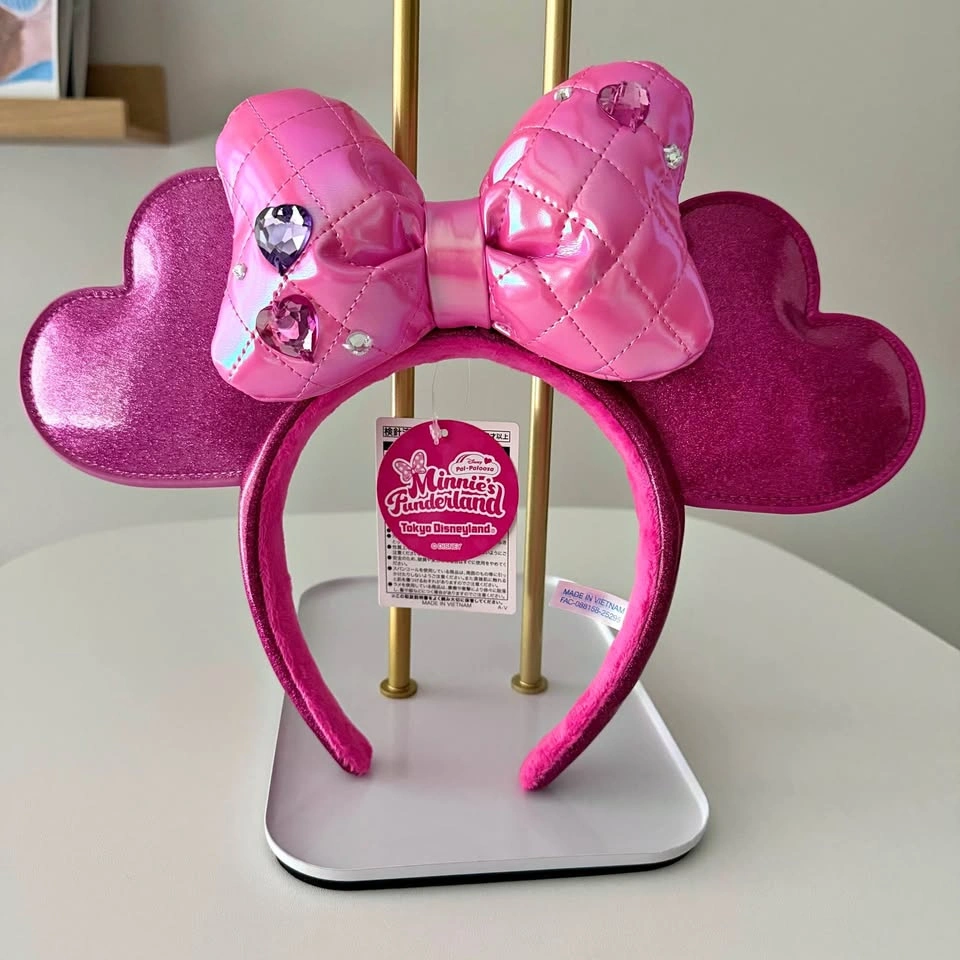 NWT Tokyo Disneyland Heart Minnie Ears