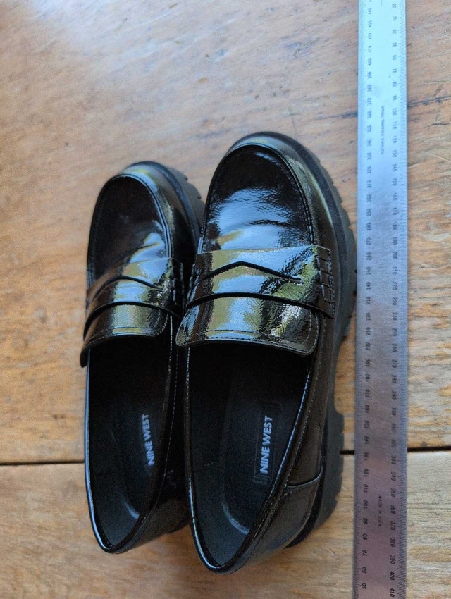 Nine West Loafers Woman's Size 8 Black