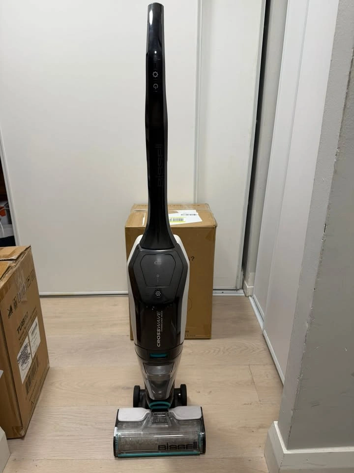 Bissell CrossWave Cordless Max Multi-Surface Wet/Dry Vacuum - photo 2