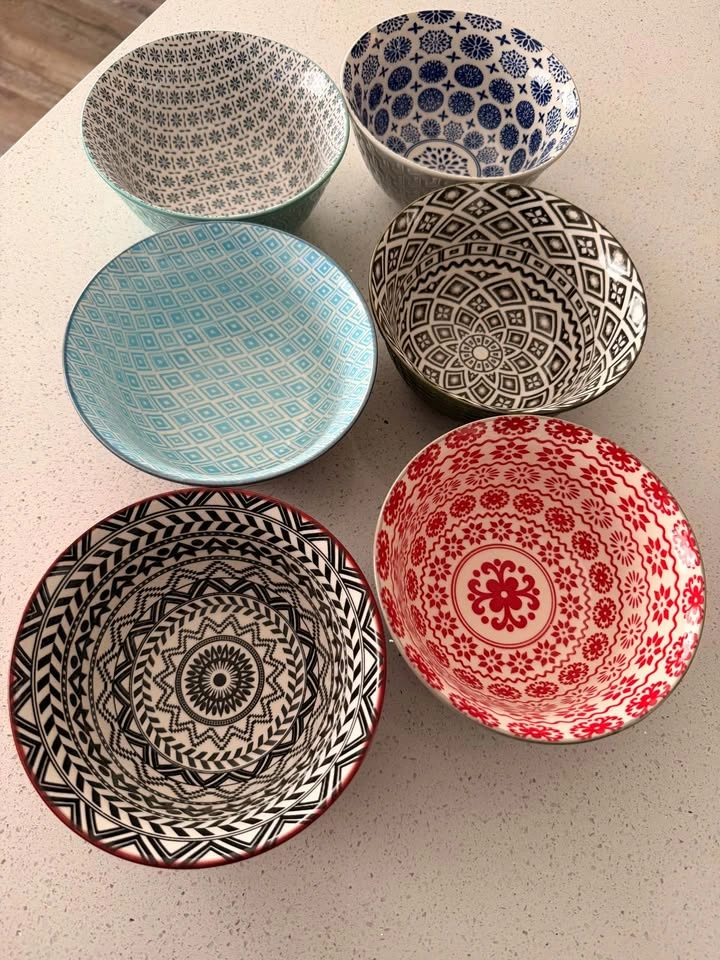 Bowl Set – Rarely Used – Like New - photo 2
